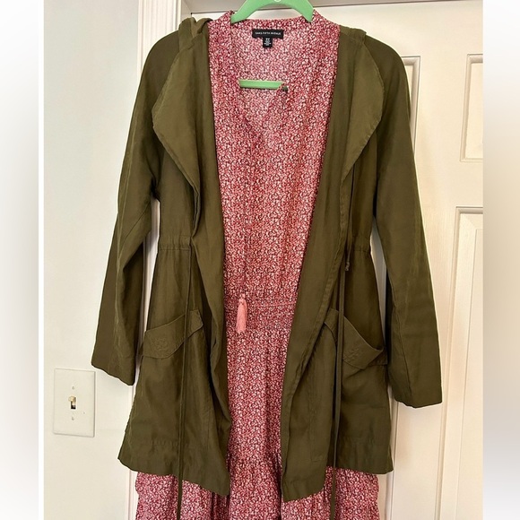 Rain Jacket Size Small Olive Green Classic Lightweight Spring Summer Coat EUC - Picture 3 of 3